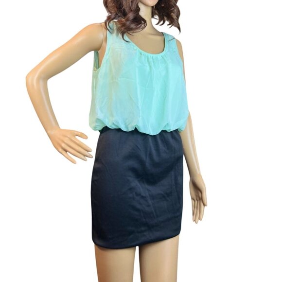 (5 for $25)Wet Seal Chiffon Top Colorblock Dress in Mint/Black Size Medium  NWT - Picture 2 of 9